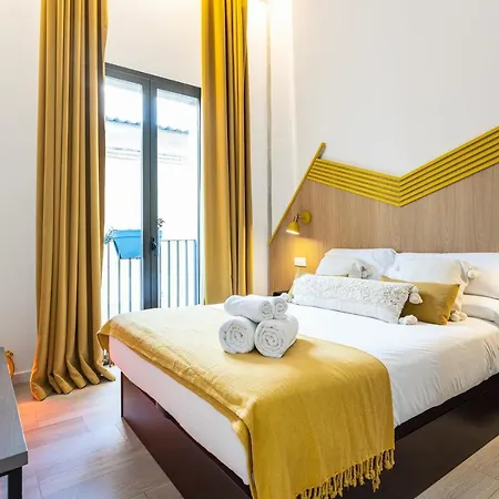Apartman Urban Art Historic Center @mellow *